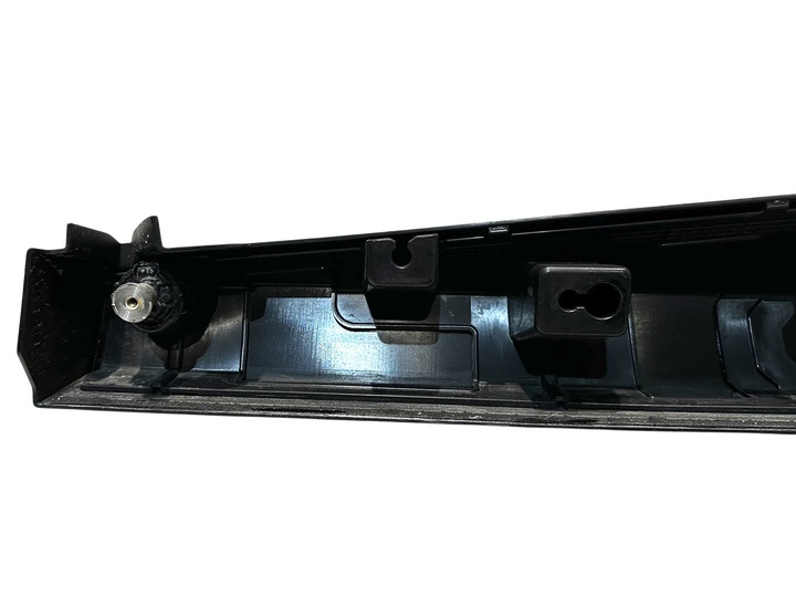 фото №7, Ferrari purosangue накладка планка панель дверь зад lh 879403