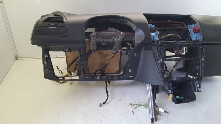 фото №7, Панель консоль ремни citroen c4 1,6 vti