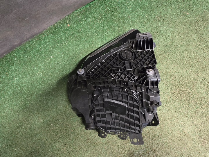 фото №7, Лампа права перед porsche taycan 9j1 matrix 9j1941060f