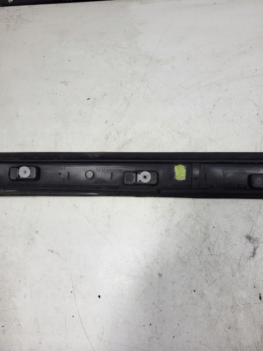 фото №11, Молдинг стёкла лобовой левые перед citroen c4 picasso ii 9676785080 ewp белая