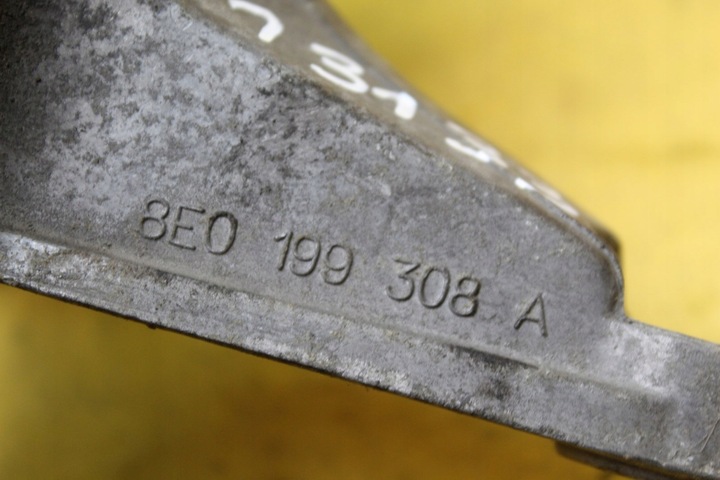 фото №6, Лапи поддержка двигателя 8e0199308a passat b5 fl 2.0b