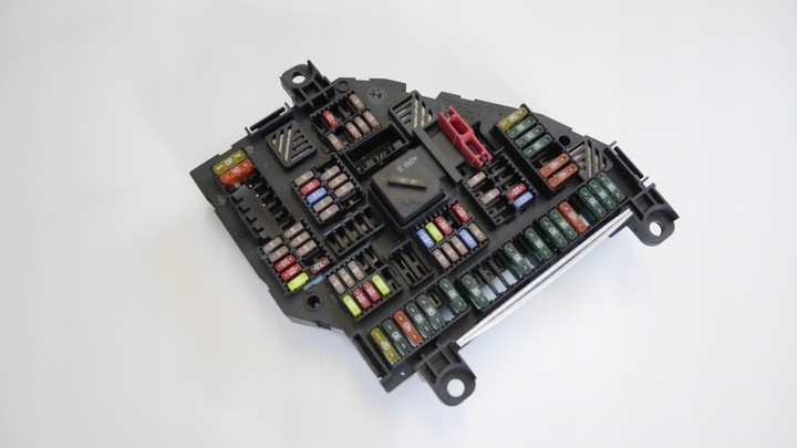 фото №1, Bmw f10 f11 f07 f02 коробка предохранителей 9234423