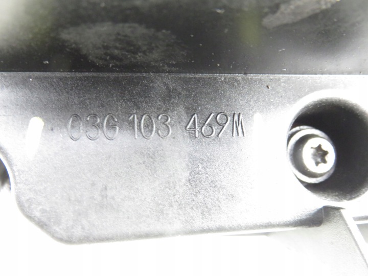 фото №6, Крышка клапанов vw caddy iii 1.9 tdi bls 03g103469m