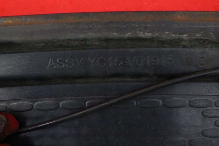 фото №7, Панель под лобовым стеклом eu yc15-v01915-ce ford transit 5 v 00-06