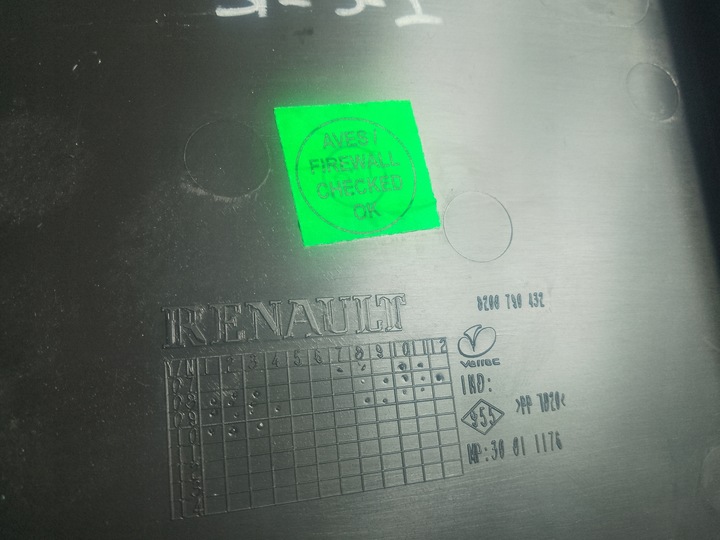 фото №6, Dacia duster i 10- коробка запобіжників 1.5 dci