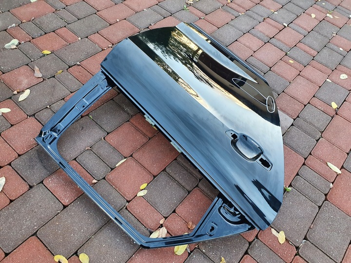 фото №7, Правые задние дверь планка audi a1 s1 ii 82g gb 18-