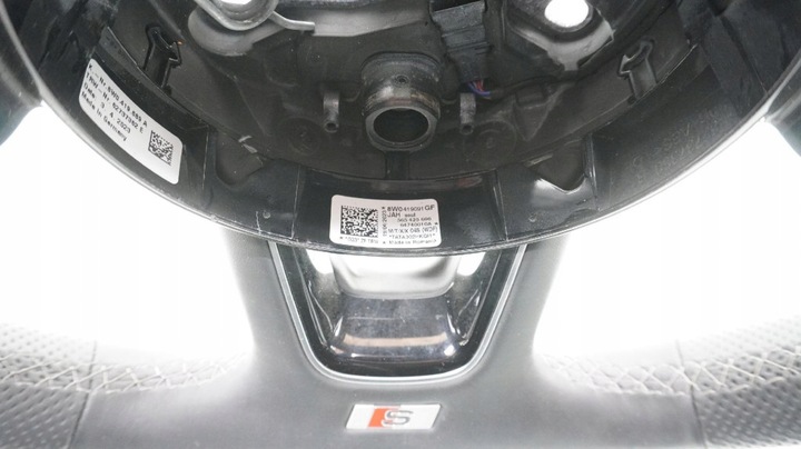 фото №5, Audi a4 b9 рестайлінг кермо 8w0419091gf sline шкіра пелюстки перемикання