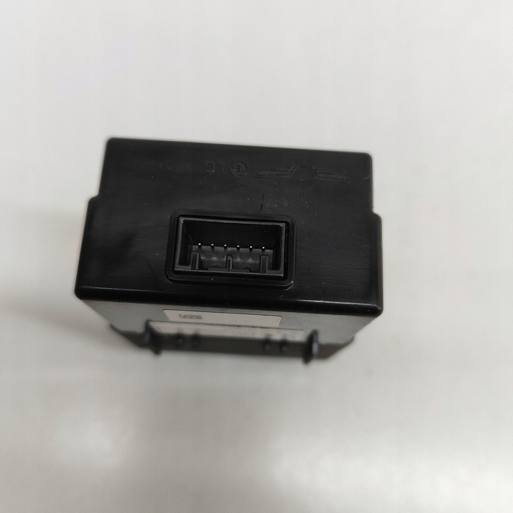 фото №6, Genesis gv60 2022 гніздо / з'єднувач usb