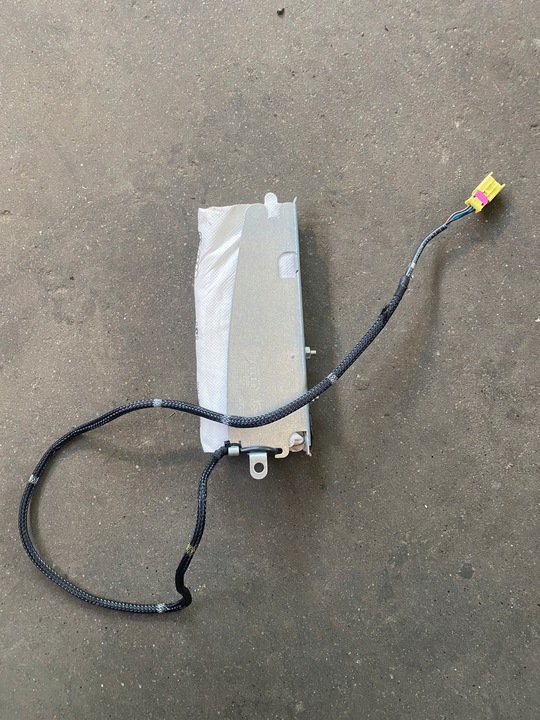 фото №1, Audi q7 4l подушка сиденья правая 4l0880442e