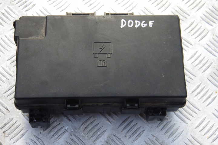 фото №8, Коробка предохранителей dodge durango iii jeep wk2