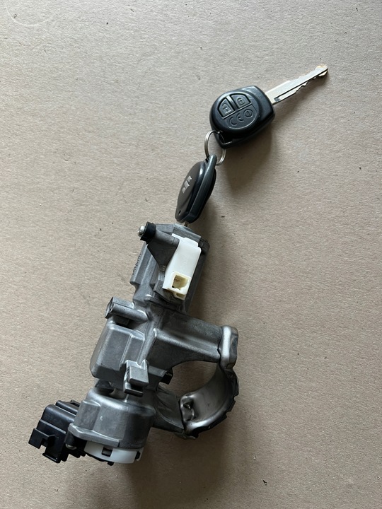 фото №1, Suzuki swift mk8 1.2b замок запалювання ключі ключі