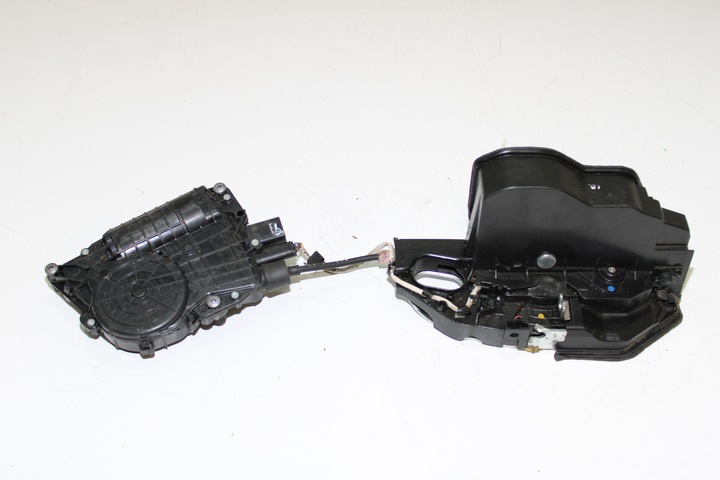 фото №1, Bmw f10 f11 замок дверь левый зад доводчик 7154515 европа