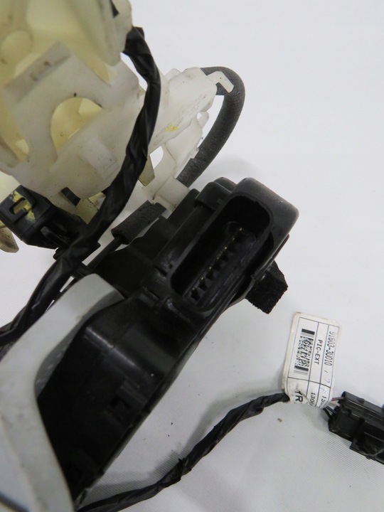 фото №6, Kia sportage iii замок двері перед правий 7 pin uk