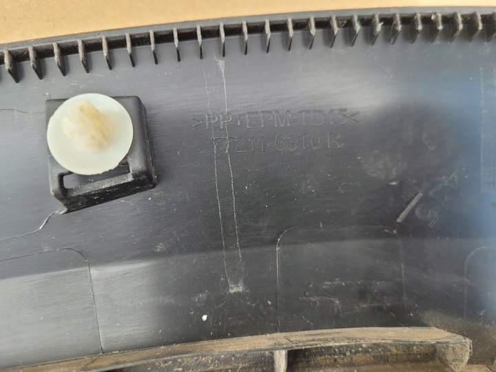 фото №8, Suzuki s-cross 21- планка крыльев серп правый перед накладка крыльев