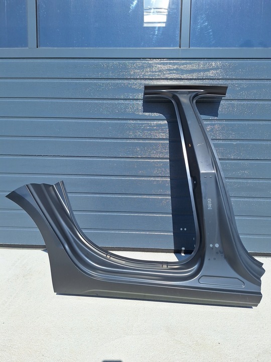 фото №1, Audi a4 s4 b9 поріг стійка підкрилок праві зад