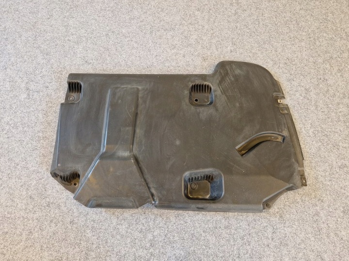 фото №1, Mercedes e 213 a2136902600 защита плита шасси