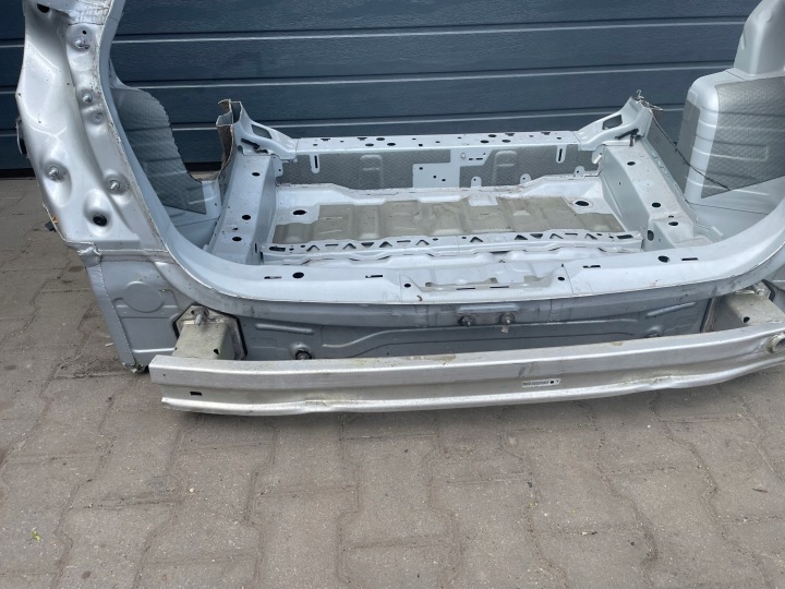 фото №5, Bmw 2 f45 панель задняя ванна