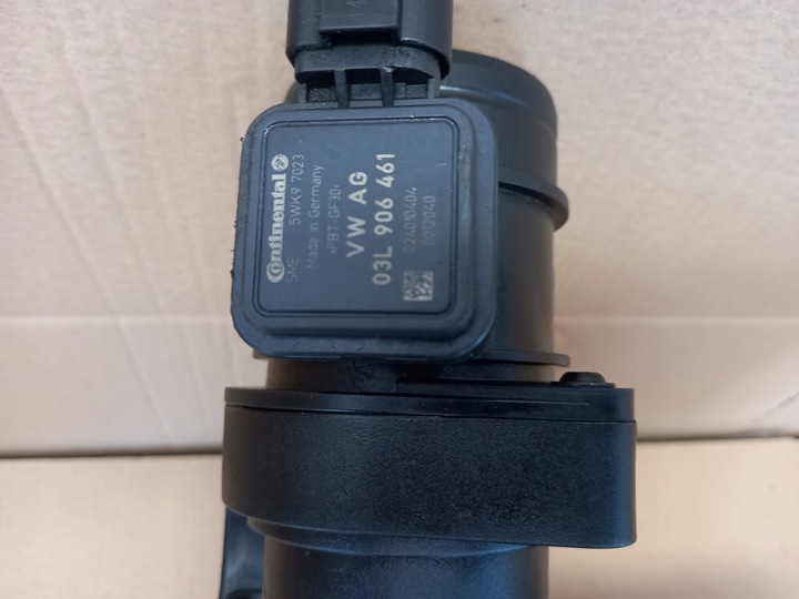 фото №7, Корпус фільтра повітря vw golf vi audi a3 octavia 3c0129607bd 3c0129601bs