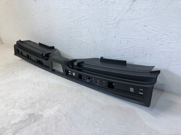 фото №3, Volvo xc40 накладка/захист ременя bagagażnika зад