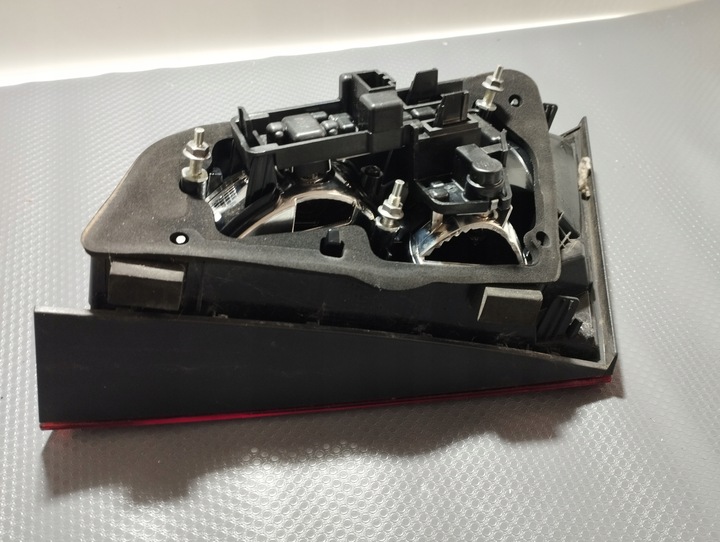 фото №10, Audi a3 8v лампа зад задняя левая w крышка багажника 8v4945093