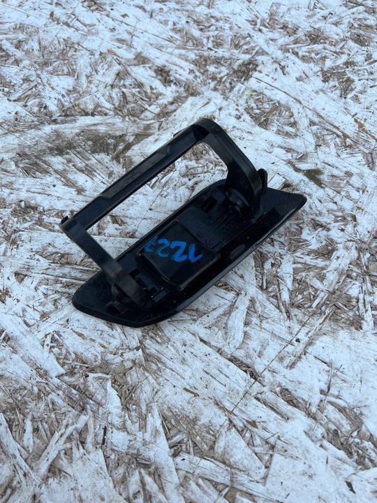 фото №3, Захист заглушка склоомивача ліва audi a6 c8 4k0