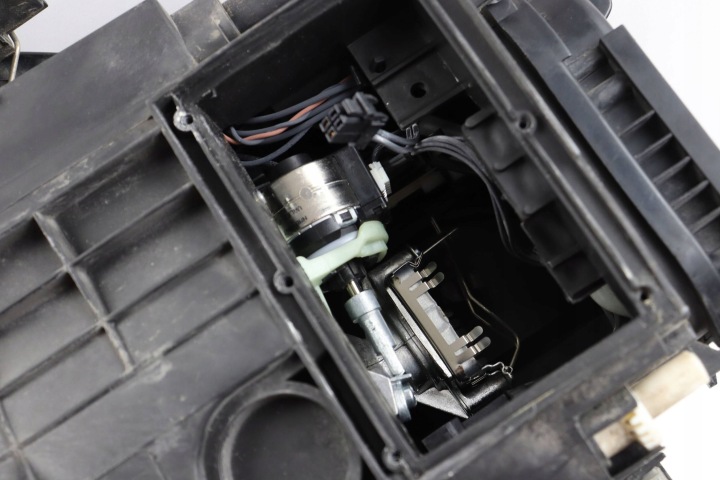 фото №11, Vw passat b6 фара передня права перед bi-xenon керована європа 3c0941754g