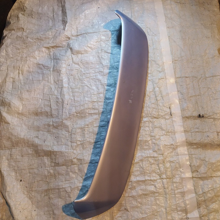 фото №1, Mazda 323f bj лампа накладка спойлер спойлер зад e25t51971