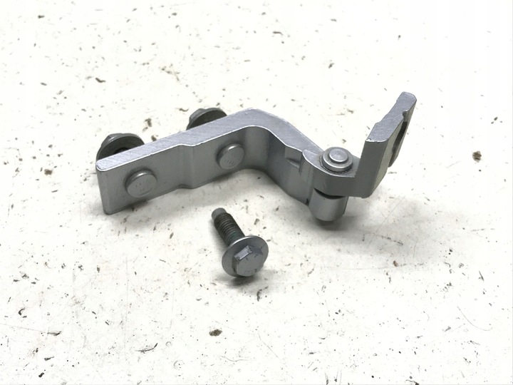 фото №1, Mercedes a w177 hb рестайлинг 2024 петля дверь зад левый нижний hw177g1