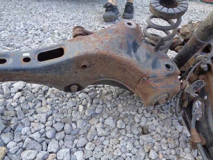 фото №10, Балка подрамник тележка подвешивание зад задняя ось kpl kia ceed 1 i универсал 2006-