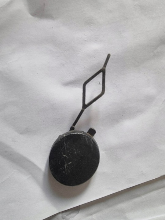 фото №1, Citroen c-elysee - заглушка фаркоп бампера перед