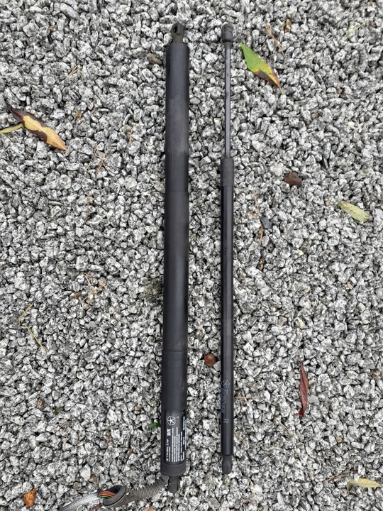 фото №1, Jeep grand cherokee wk2 2015 2016 2017 18 19 20 амортизатор крышки амортизатор