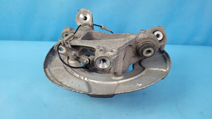 фото №11, Bmw 5' g31 518d touring 18r поворотный кулак левое зад 6866333 6861137