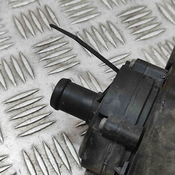 фото №6, Моторчик циркуляции воды vw arteon shooting тормозной 3h9 04l965567b 29062660