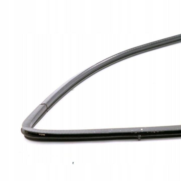 фото №11, Mercedes w163 уплотнитель стёкла правое зад 1636701239