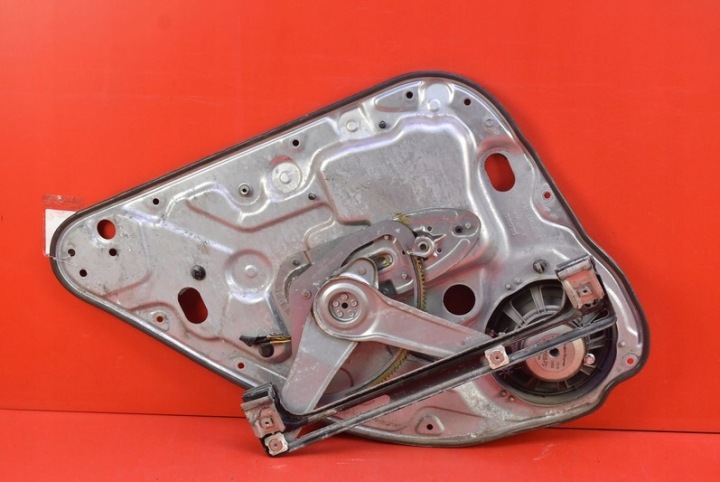 фото №9, Склопідйомник правий зад 7m51-r045h22-a ford kuga mk1 08-13
