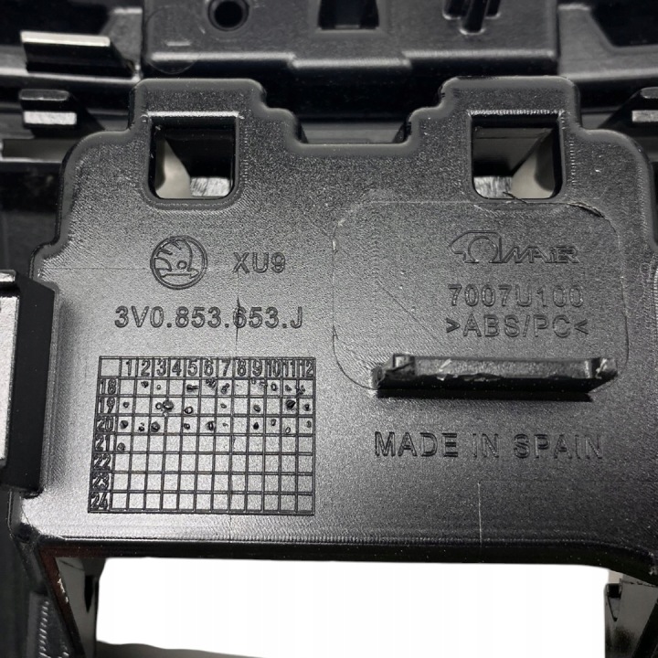 фото №12, Решітка радіатора решітка skoda superb iii рестайлінг 3v0853653j