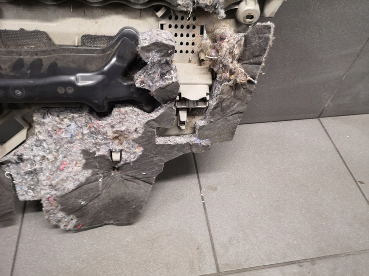 фото №8, Корпус панелі колонки audi a6 c6 eu 4f1863075