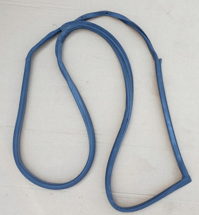 фото №1, Гумова накладка прокладка двері праві зад mercedes e w211 оригінальний номер