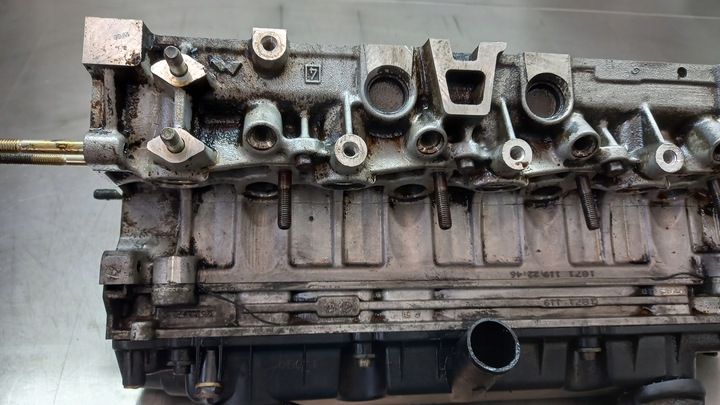 фото №7, Головка двигателя peugeot 206 2.0 hdi 9634963010