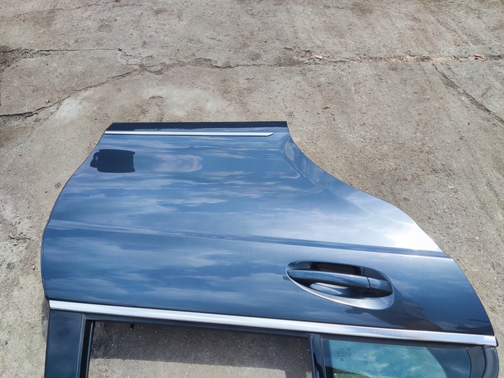 фото №10, Mercedes w204 дверь правые задние зад sedan 755