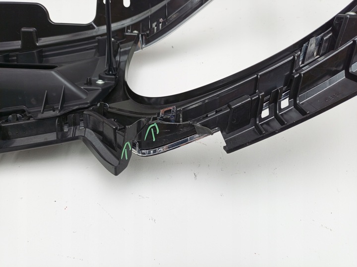 фото №15, Suzuki ignis iii 3 рестайлінг 2020- решітка радіатора решітка радіатор перед 72111-73s0 ÷