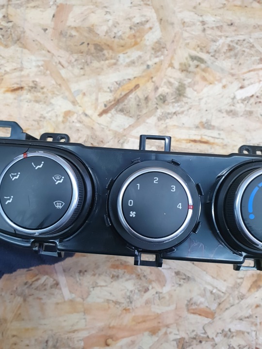 фото №8, Hyundai i10 ii панель климат-контроля 97250-b9000