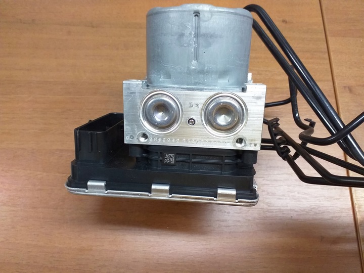 фото №5, Bmw 1 f40 m135i 19 насос abs 5a25fe0 5a25fd9