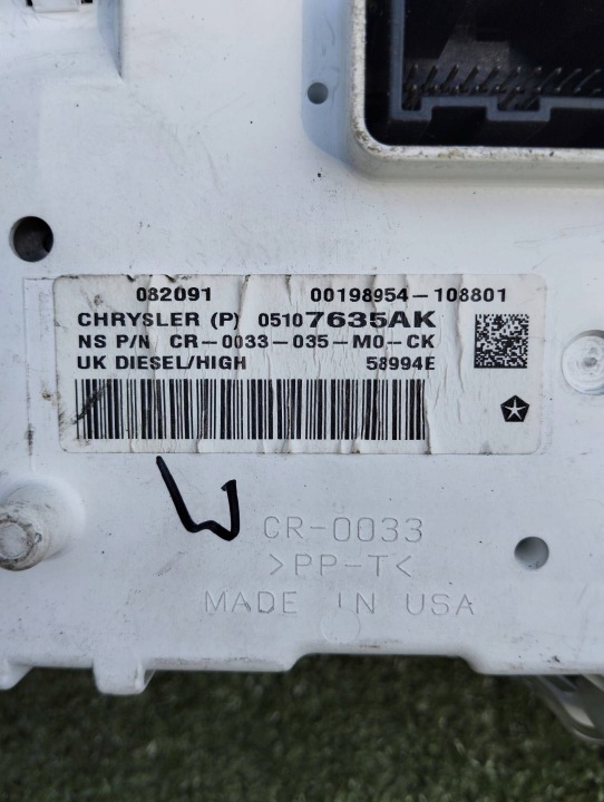 фото №8, Панель приборов chrysler pt cruiser 2.2 05107635ak