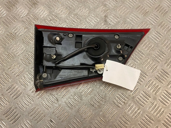 фото №9, Mitsubishi outlander 2018 права сторона лампи задньої кришки багажника w2558