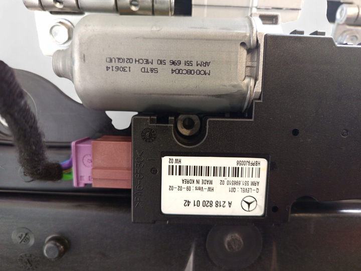 фото №7, Mercedes-benz cls c218 x218 a2187800629 люк комплект