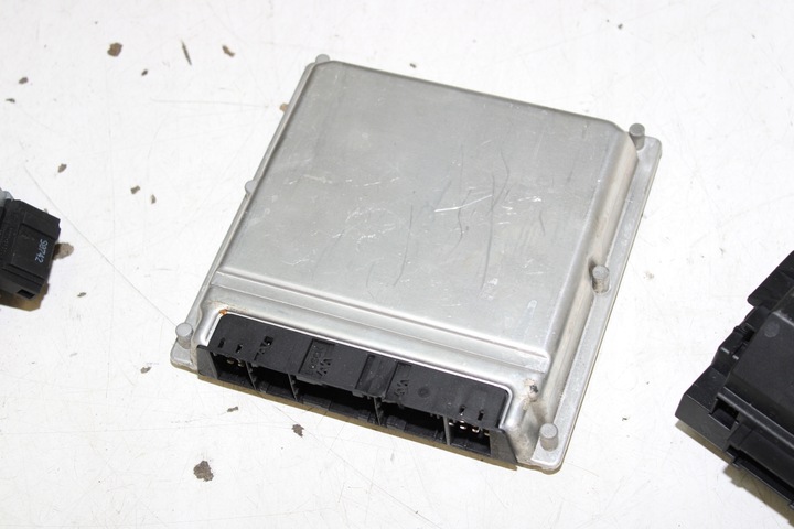 фото №12, Mercedes w209 2.4 v6 блок керування двигуна набір do запуску 1121535179