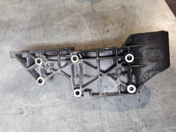 фото №3, Лапи кронштейн 045903143c vw 1.9 tdi