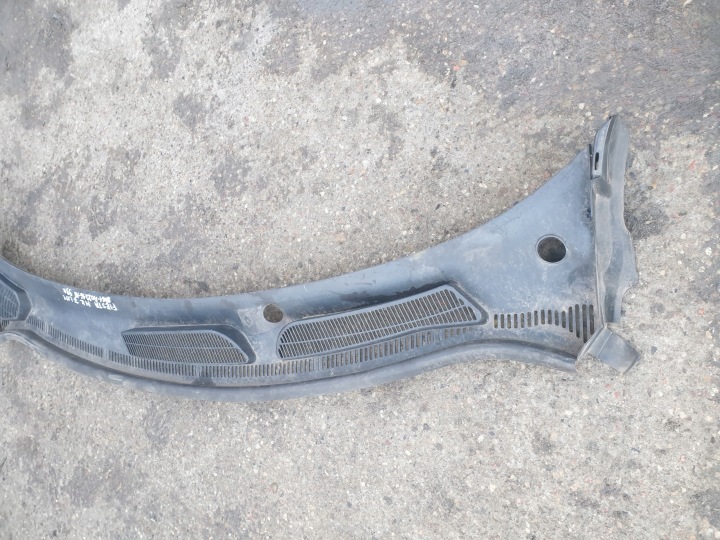 фото №5, Панель под лобовым стеклом ford fiesta mk7 рестайлинг 8a61-a02216-ae