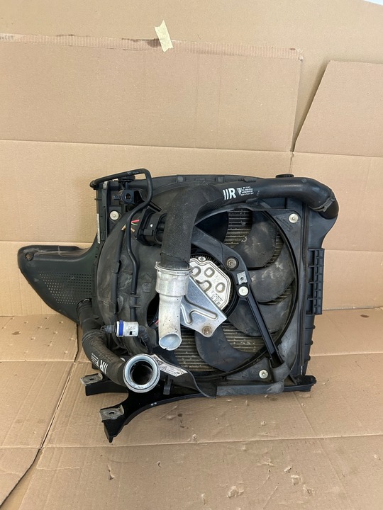 фото №1, Правая сторона комплект радиатор з вентилятор porsche boxter 982,cayman 718